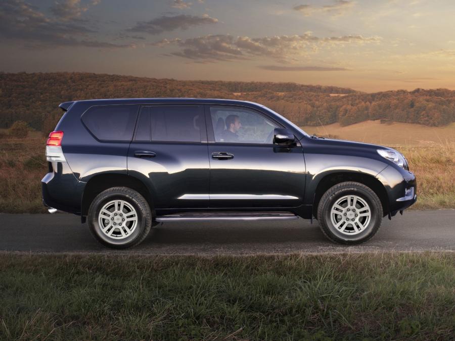  Toyota Land Cruiser Prado 150 5-Door 2009 года  (фото 9 из 41)